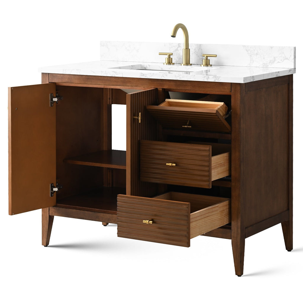 Linear Walnut / Golden Brushed
