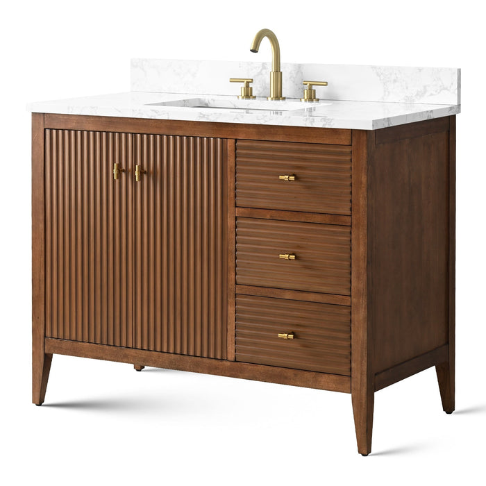 Linear Walnut / Golden Brushed