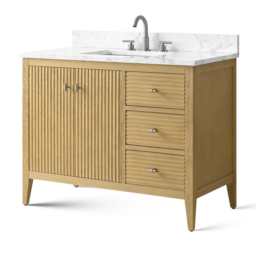 Linear Natural Oak / Brushed Nickel