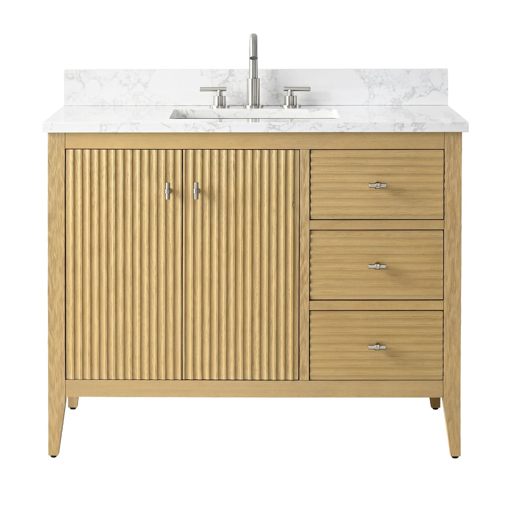 Linear Natural Oak / Brushed Nickel