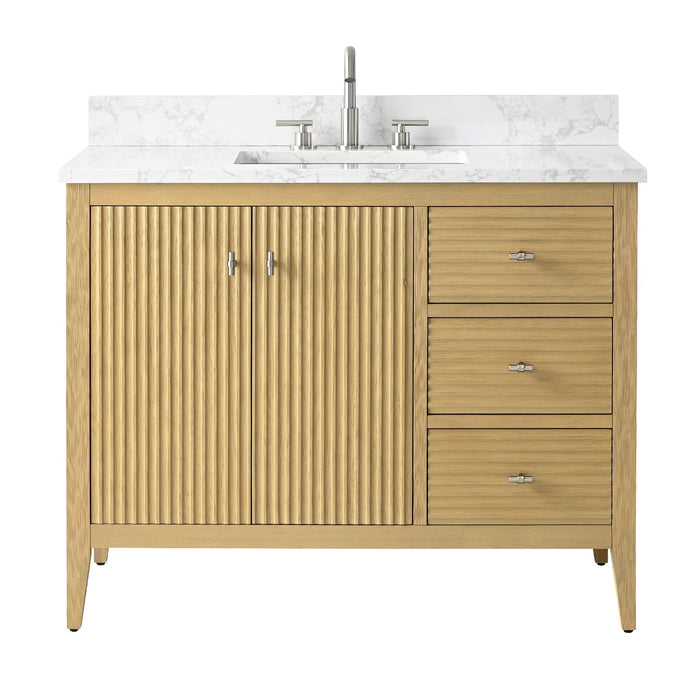 Linear Natural Oak / Brushed Nickel
