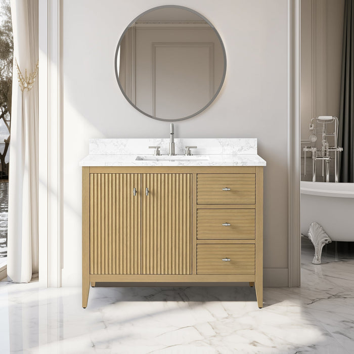 Linear Natural Oak / Brushed Nickel
