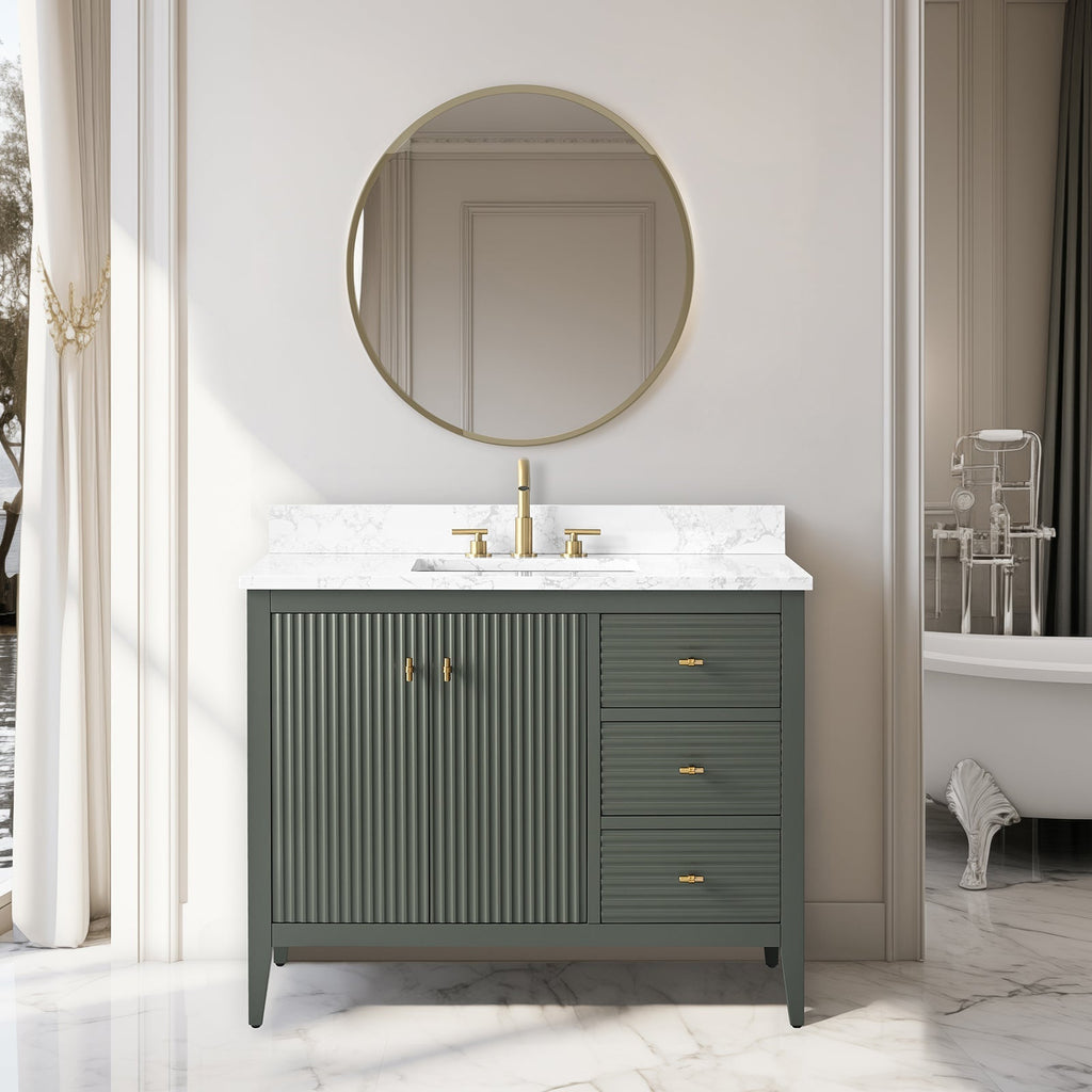 Linear Vintage Green / Golden Brushed