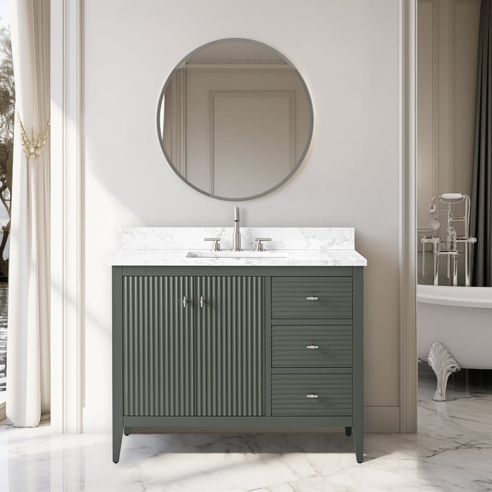 Linear Vintage Green / Brushed Nickel