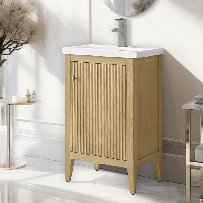 Linear Natural Oak / Brushed Nickel