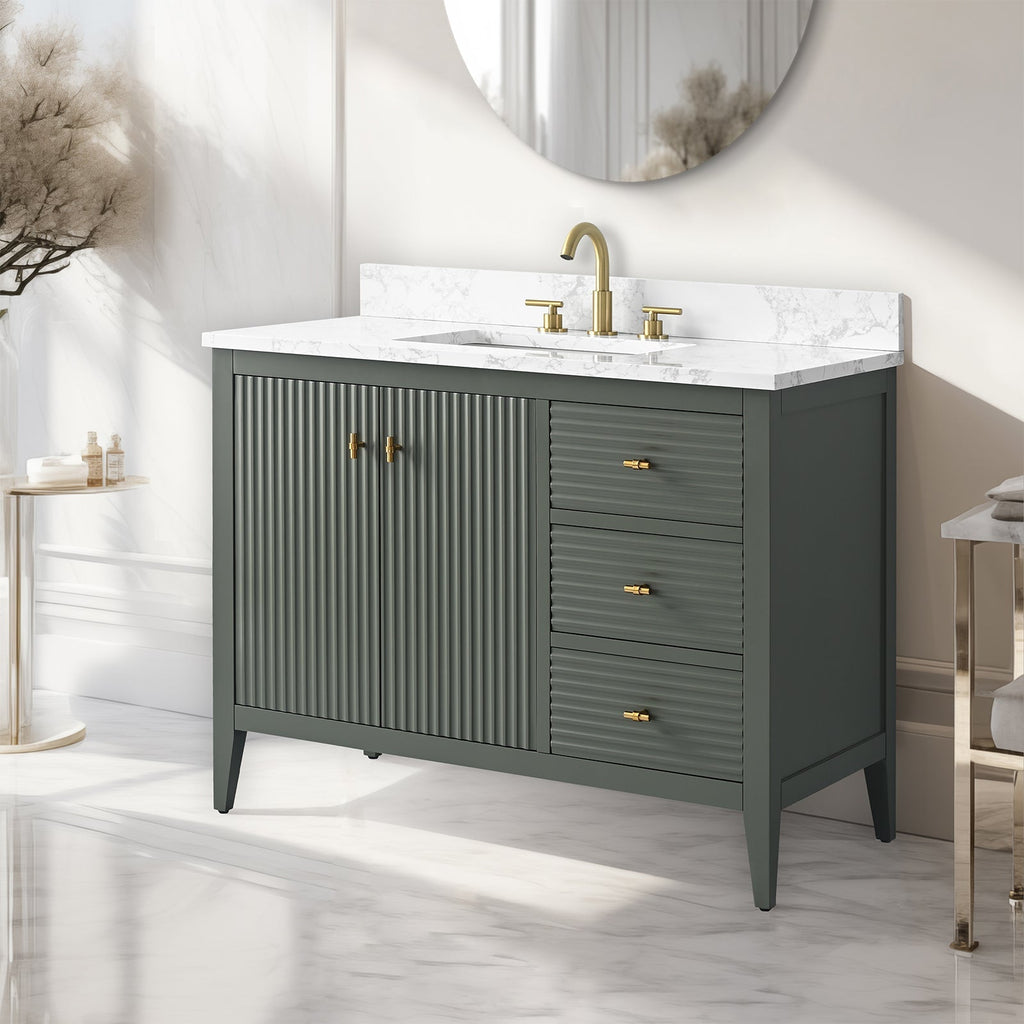 Linear Vintage Green / Golden Brushed