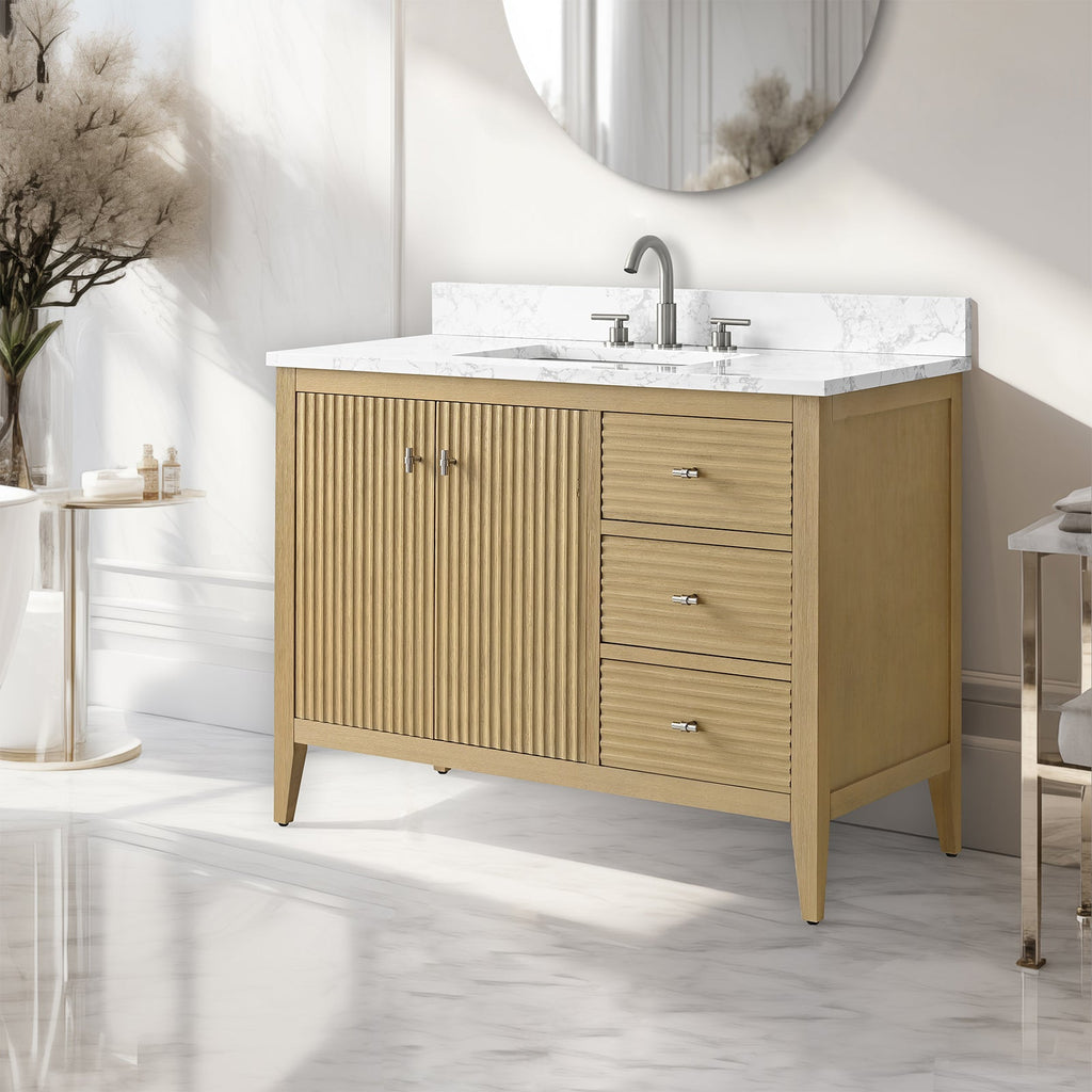 Linear Natural Oak / Brushed Nickel