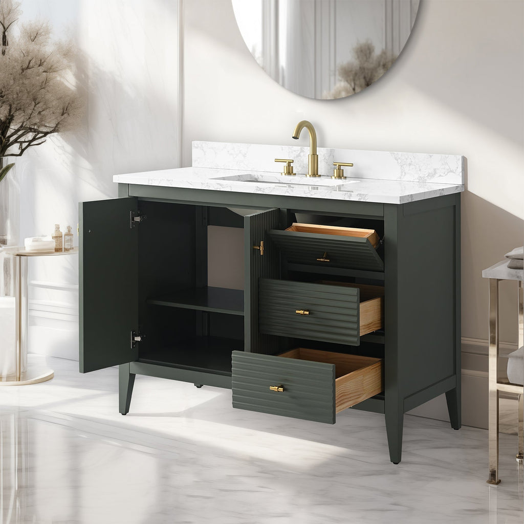 Linear Vintage Green / Golden Brushed
