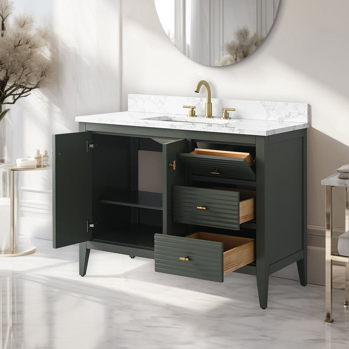 Linear Vintage Green / Golden Brushed