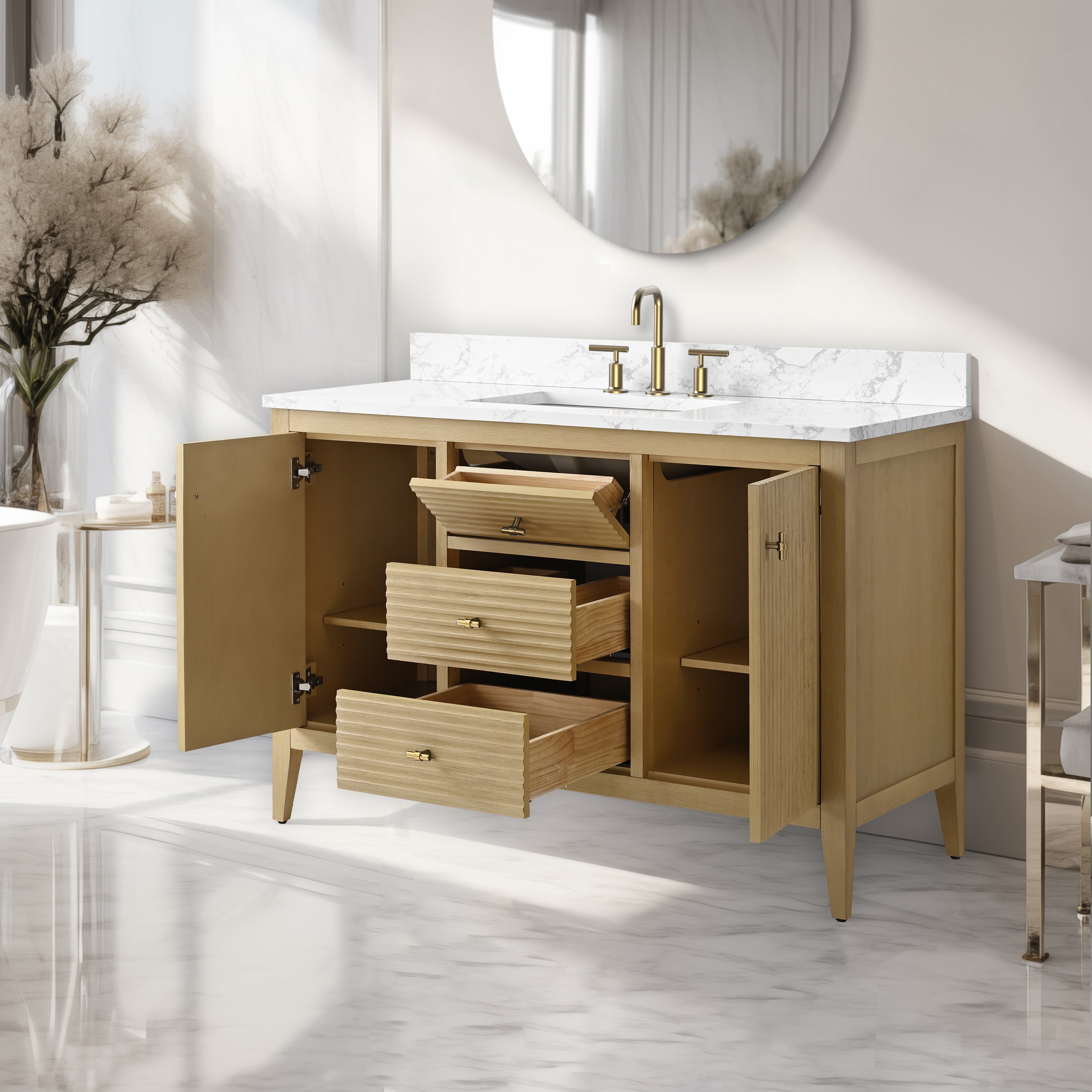 Linear Natural Oak / Golden Brushed