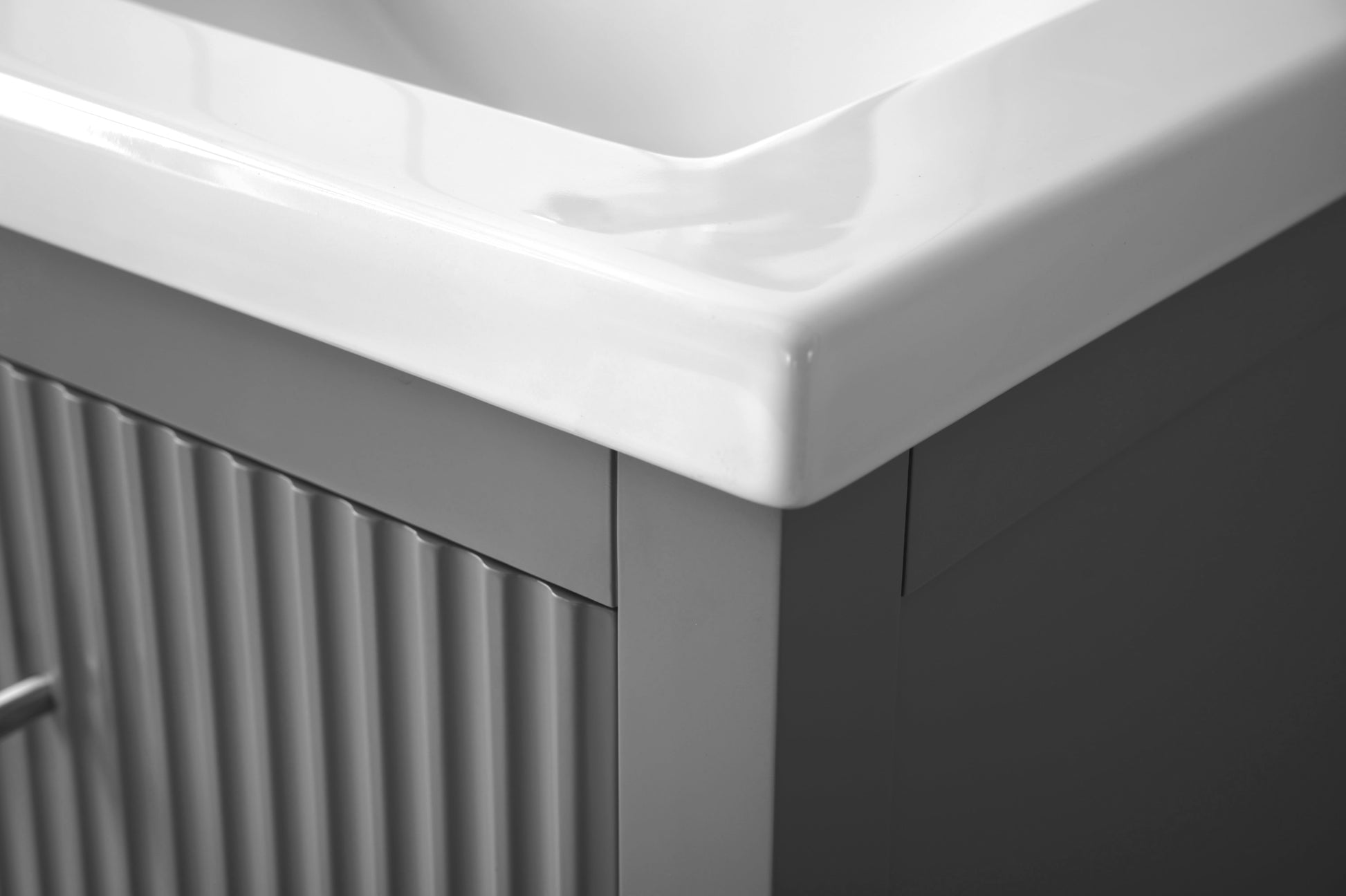 Linear Cashmere Gray / Golden Brushed