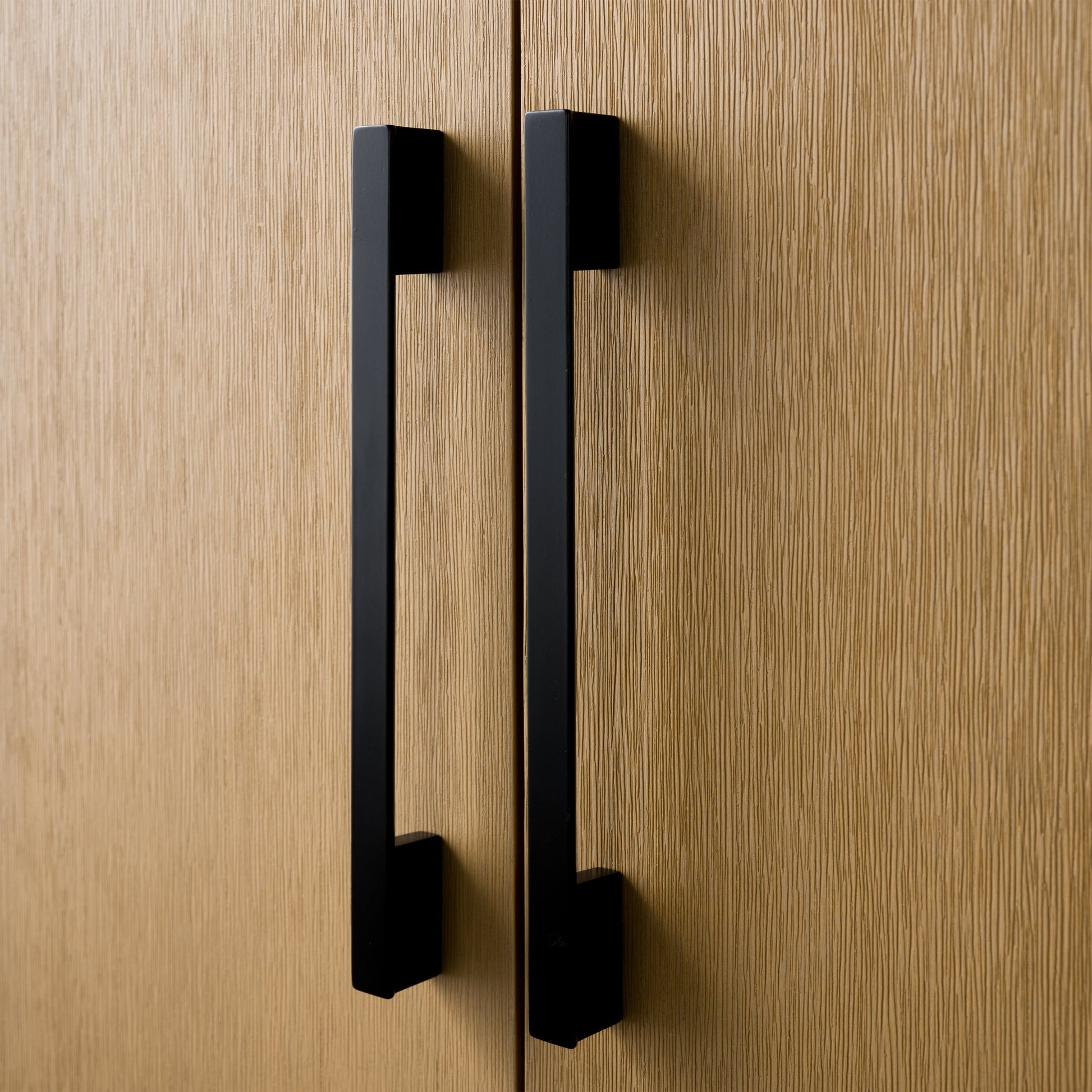 Natural Oak / Matte Black