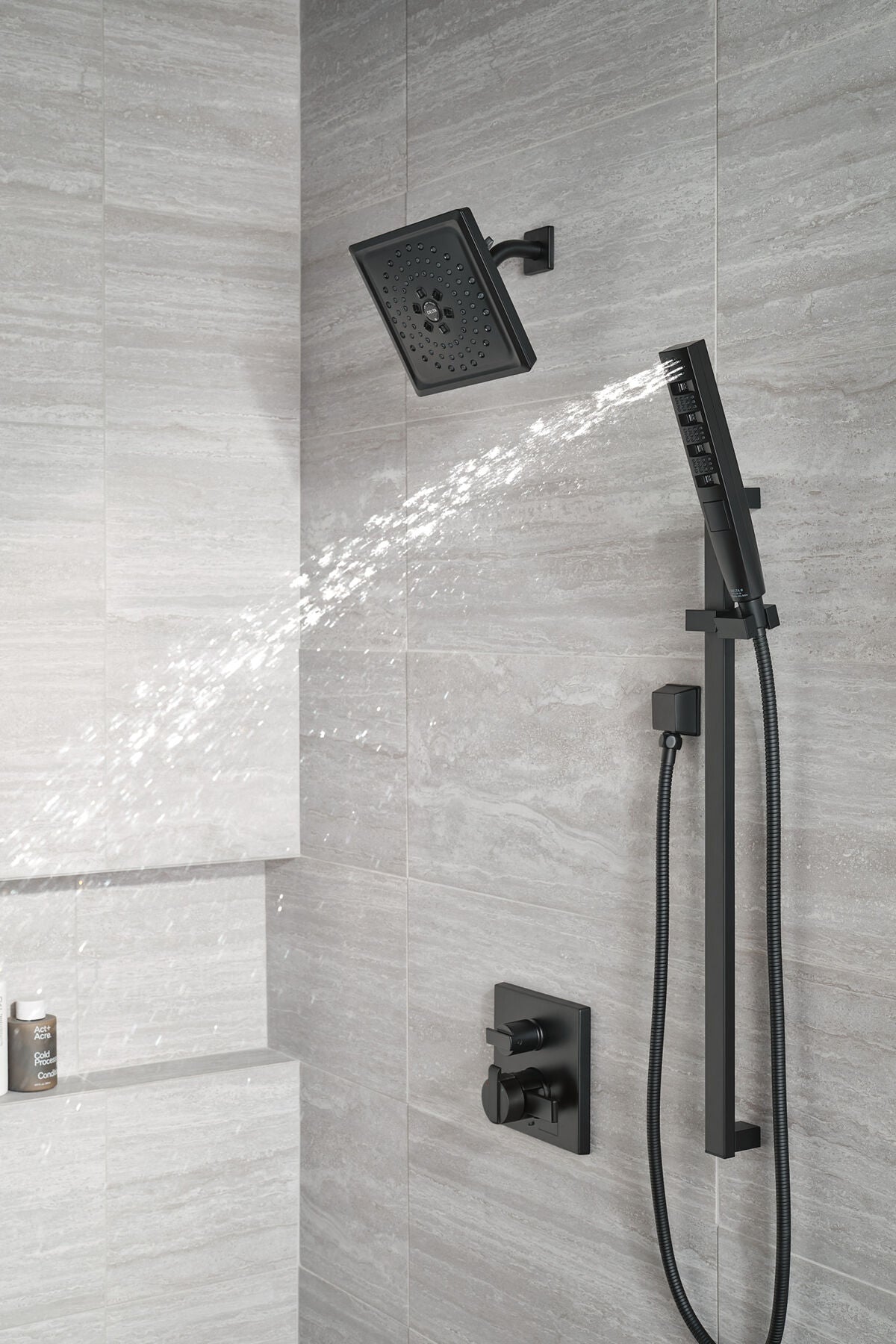 Delta Universal Showering H2Okinetic 3-Setting Raincan Shower Head - Square (52684)