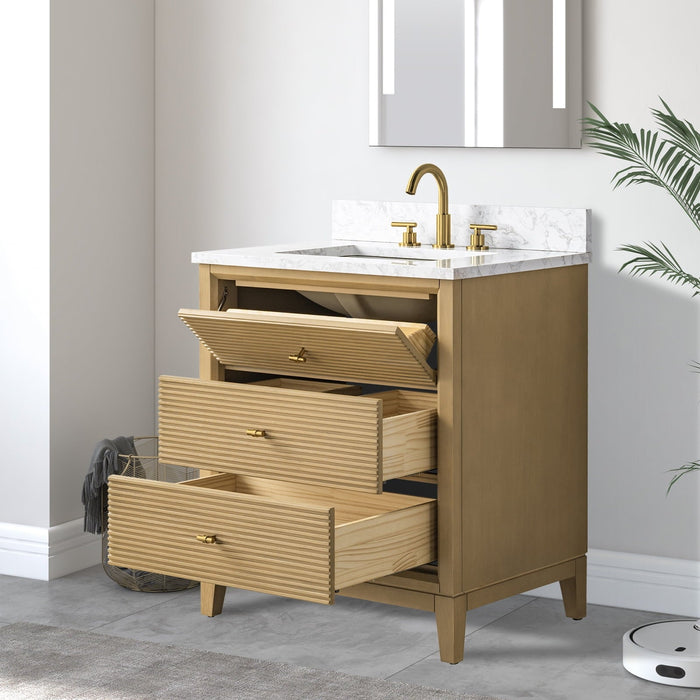 Linear Natural Oak / Golden Brushed